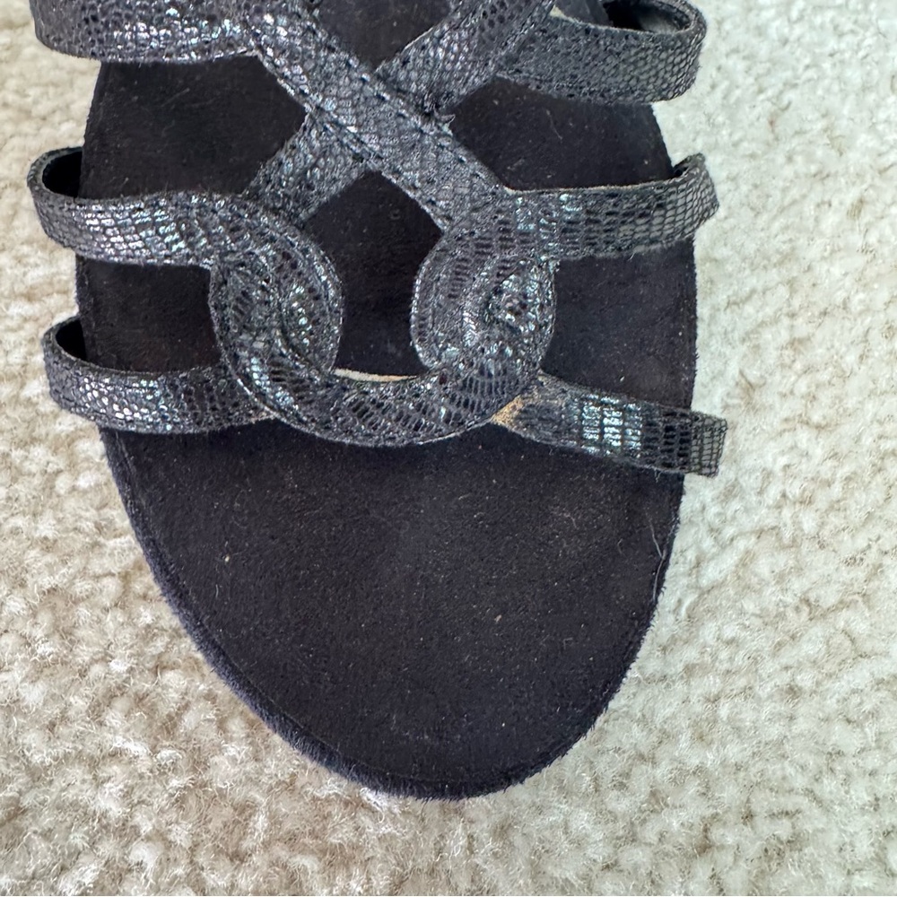 $115 Aerosoles “Great Plush” Strappy Metallic Wedge Platform Heel Sandle Black 9 - Picture 6 of 9